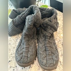 Grey knee high cable knit Uggs